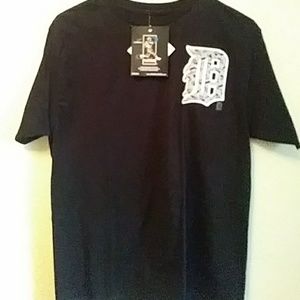 New with tags Majestic MLB t-shirt size xl